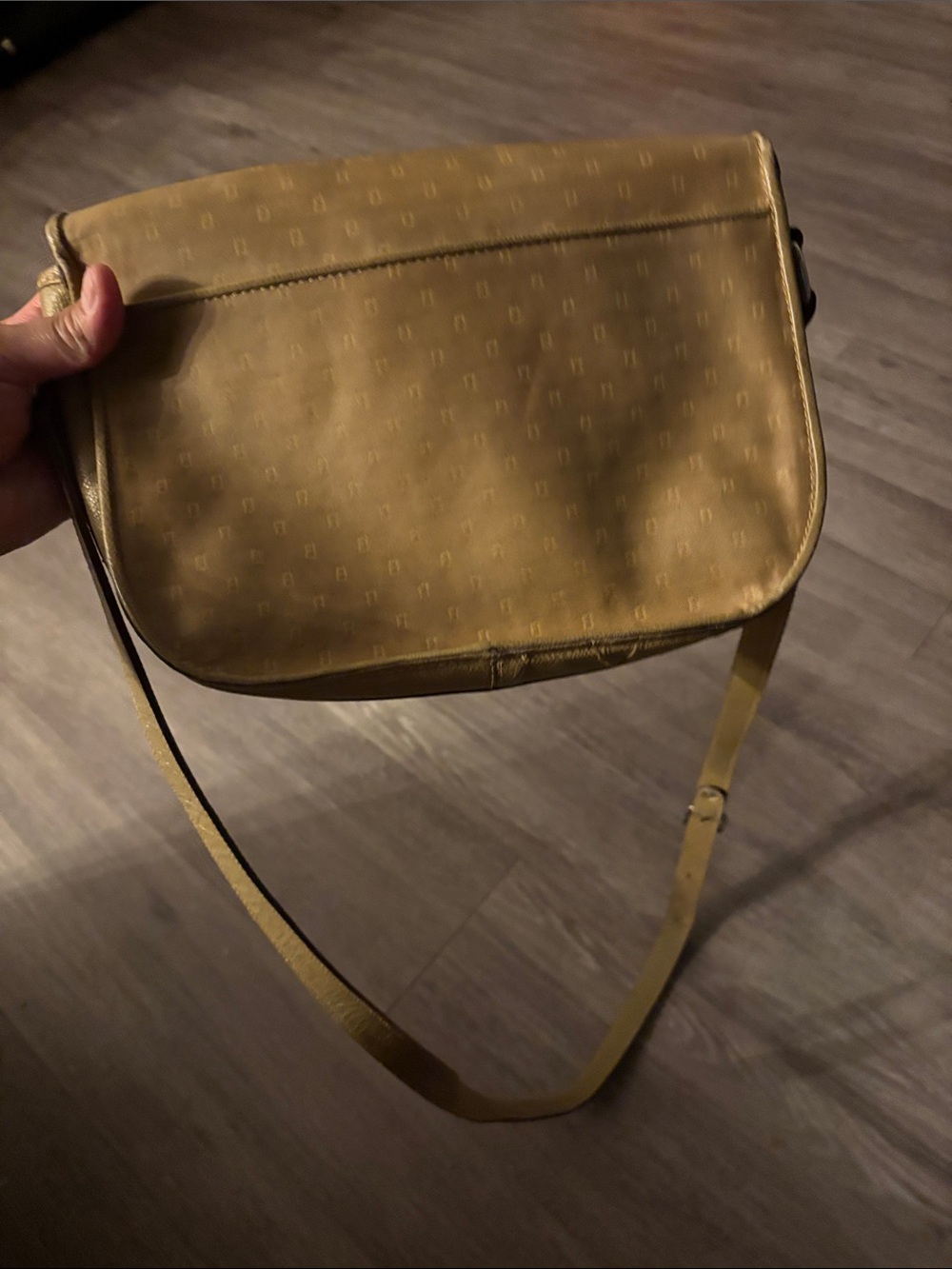 Fendi Crossbody Messenger Bag in Olive Green in excellent condition - Picture 6 of 6